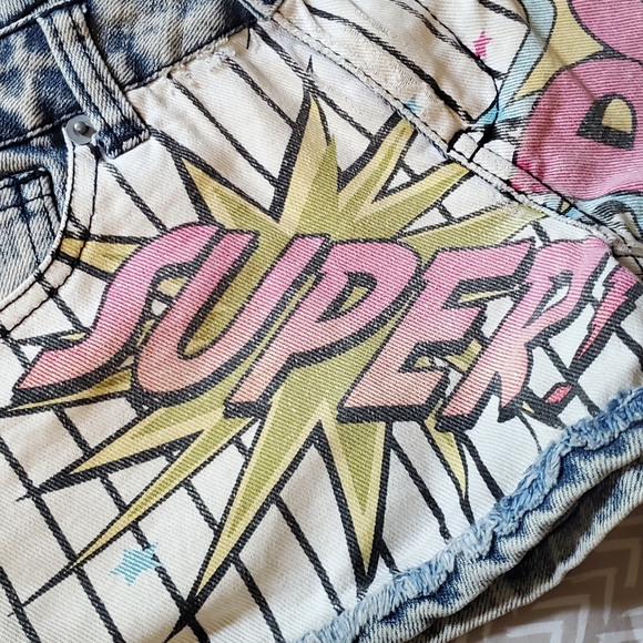 The Classic Comic Book Print Womens Denim Shorts sz M - Picture 4 of 9
